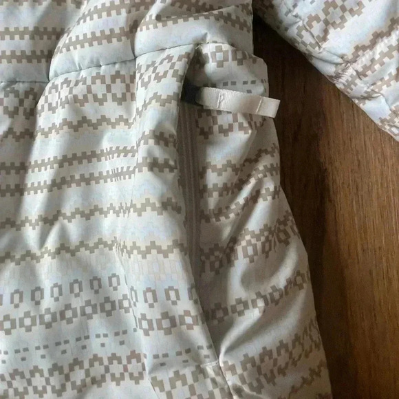 The North Face Reversible Girls Puffer Faux Fur Jacket Sz 18 Cream Ski Winter - Picture 8 of 12